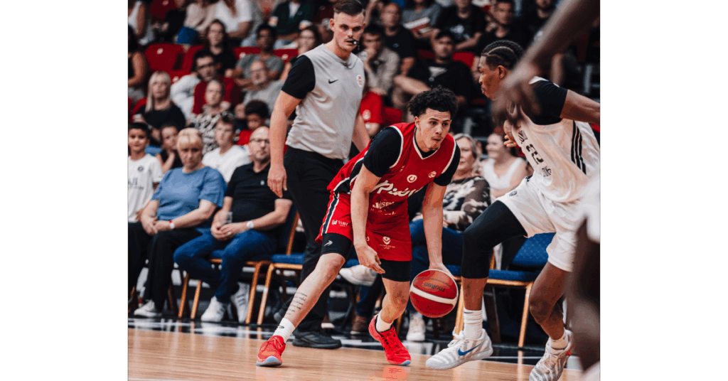Mike Mitchell Jr vs London Lions in the Super League Basketball Championship
